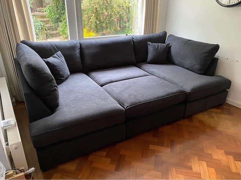 Carnaby Small U Shape Sofa with Footstool [ black naples] 